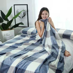 <span class=keywords><strong>Couverture</strong></span> Polaire Corail Épaisse et Douce Personnalisée pour Halloween, Jeté d'Hiver, Textiles <span class=keywords><strong>de</strong></span> Maison en Gros, Autres Noëls à Prix <span class=keywords><strong>de</strong></span> Gros - Product Image 2