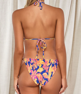 Fabricant <span class=keywords><strong>de</strong></span> bikinis sur mesure – Bikini écoresponsable à imprimé color-block feuilles <span class=keywords><strong>de</strong></span> palmier tropicales, coupe triangulaire smockée, dos nu à nouer, côtés à nouer, coupe haute - Product Image 3