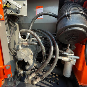 Miniexcavadora usada compacta y potente con cero oscilación trasera y maniobrabilidad superior Hitachi ZX75US para construcción urbana - Product Image 6