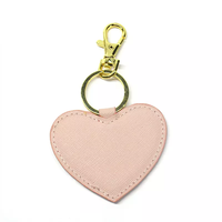 Porte-clés de luxe personnalisé en forme de cœur, logo personnalisé, haute qualité, multicolore, fait main, en cuir véritable pour sac et voiture