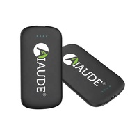 Meilleure vente PowerBank ultra-mince 5000mah pour cadeaux de société Batteries électroniques tendances Batteries rechargeables au lithium avec logo LED