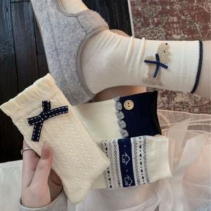 Chaussettes mi-longues rétro <span class=keywords><strong>bleu</strong></span> <span class=keywords><strong>marine</strong></span> Fairisland, style nouveau, pour femmes, automne et hiver, avec un joli nœud, bouton et dentelle blanche - Product Image 1