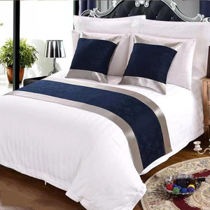 Nouvelle collection : <span class=keywords><strong>Ensemble</strong></span> de literie d'hôtel en soie crème rouge pour <span class=keywords><strong>matelas</strong></span>, style couvre-<span class=keywords><strong>lit</strong></span> - Product Image 2