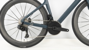 จักรยานเสือหมอบ TWITTER รุ่นใหม่ล่าสุด R18 โครงคาร์บอนเต็มคัน พร้อมล้อ WheelTop TX-24S ระบบเบรกดิสก์ไฟฟ้าไร้สาย - Product Image 5