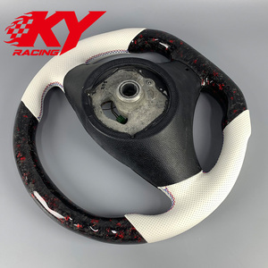 Volante Personalizado de Fibra de Carbono Forjado con Pantalla LED para BMW E93 E91 E92 E60 E61 E62 E63 E64 X1 E87 E82 M3 330i 330d 335i 318i - Product Image 3