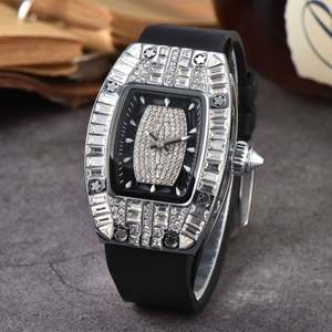 Montre de luxe pour femme, en alliage, cadran carré, à quartz, avec strass, modèle 2025, vente en gros, dernière collection, meilleures ventes - Product Image 1