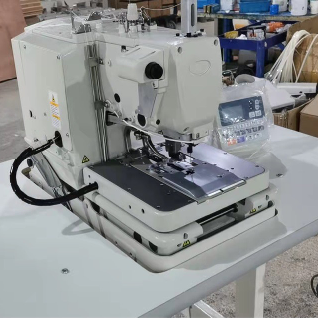 Low Noise Industrial Energy Saving Control Computer Eyelet Buttonhole Sewing Machine High Speed Sewing Machine