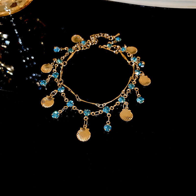 สร้อยข้อมือสีฟ้า