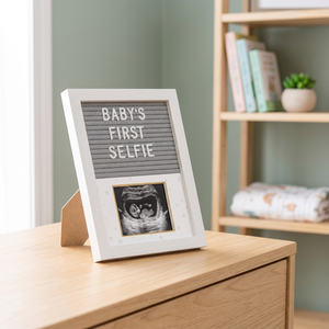 Cadre photo bébé en bois blanc moderne, durable et écologique, taille personnalisée, en MDF avec feutre gris et impression UV, pour table, vente en gros - Product Image 3