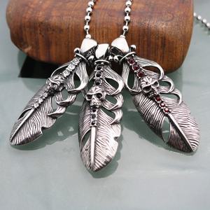 <b>Titanium</b> Steel Fashion Retro Feather Skull Pendant Necklace Personality Stainless Steel Zircon Pendant Men's Jewelry Wholesale - Product Image 2
