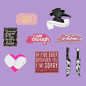 Nuevos diseños insignia de Metal antiguo cita mística Pin grabado para entusiastas de la fantasía insignias accesorios de ropa regalos joyería - Product Image 2