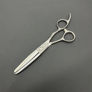 Tijeras de Peluquería CNC de Acero Inoxidable VG10 de 62 mm, Tijeras de Entresacar para Diestros, Uso Profesional, Tipo de Cuchilla Estándar - Product Image 5