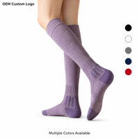 Chaussettes de sport mi-hautes OEM en polyester et nylon, chaussettes de compression tricotées, chaussettes rembourrées pour le football et la course à pied, logo personnalisé