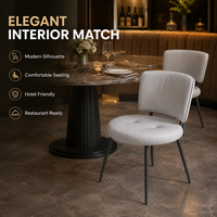 Chaise de salle à manger capitonnée de qualité supérieure, revêtement en cuir, dossier incurvé plissé, pieds en métal, pour hôtel et restaurant
