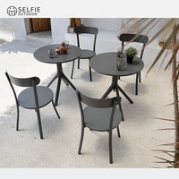 Ensemble de table à manger d'extérieur moderne en aluminium léger pour événements, hôpitaux, hôtels et entrées