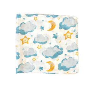 2025 tendance en gros produits vente Double couche bois de santal coton bébé couverture Animal fleur dessin animé motif mouchoir - Product Image 1