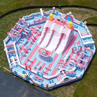Château gonflable avec parcours d'obstacles, structure gonflable d'extérieur avec toboggan