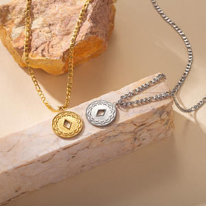 Collar de moneda ahuecado a la moda, eslabón de acero inoxidable, colgante de círculo Retro francés, clavícula de lujo con luz inspirada en el budismo - Product Image 2