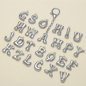 Portachiavi Personalizzato con Lettere a Bolla Placcato <span class=keywords><strong>Oro</strong></span> 18k Anello Portachiavi con Iniziale Minimalista Accessorio per Borse - Product Image 5