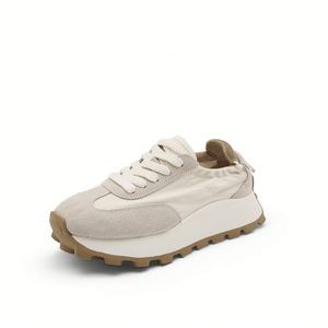 Chaussures de sport pour femmes de haute qualité avec logo personnalisé, chaussures de sport décontractées simples et personnalisables - Product Image 1