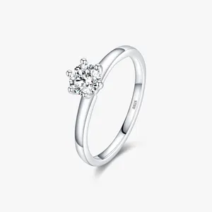 925纯银迷人简单圆形透明直拉订婚戒指女性结婚声明珠宝