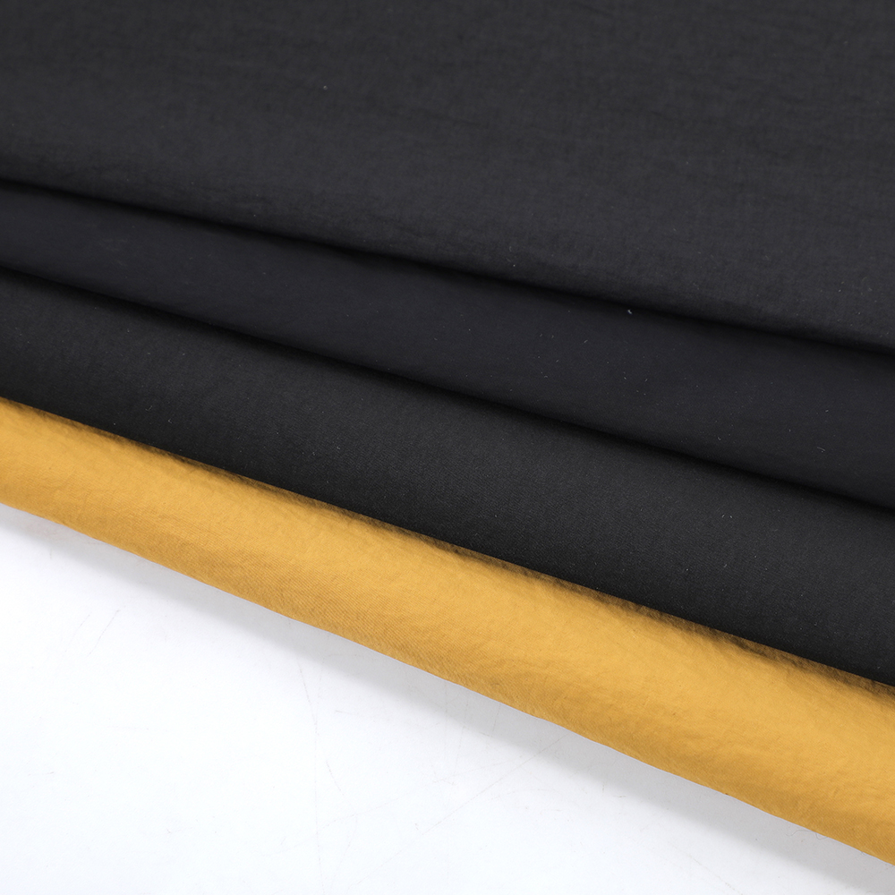 73GSM Matte Nylon Plain Weave Fabric 100% Nylon 147CM Water Repellent Outdoor Fabric