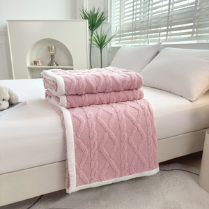 Ropa de cama de lujo de Jacquard tejido acogedor con estampado personalizado, manta de lana de felpa suave con rayas sólidas para uso en cama o sofá en invierno - Product Image 5