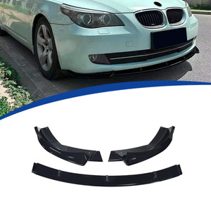 ลิ้นหน้ารถ BMW E60 แบบ 3 ชิ้น สีดำ ทำจาก ABS สำหรับปี 2004-2007 ซีรีส์ 5 สไตล์ M5 - Product Image 1