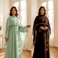 Ensemble Abaya Nida Douce Broderie Florale et Hijab Assorti pour Femme Musulmane – Robe Islamique Modeste Rose avec Dentelle et Patchwork – Vente en Gros