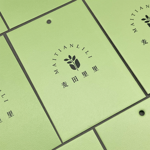 ป้ายแขวนแบบนูนแท็กกระดาษสีป้ายชื่อป้ายชื่อป้ายแบบกำหนดเองสำหรับแบรนด์เสื้อผ้า - Product Image 2