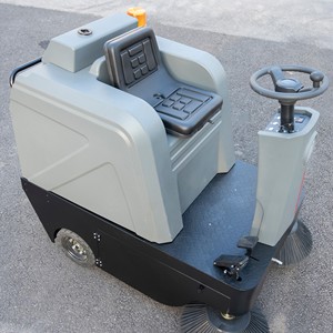 Balayeuse autoportée à batterie, faible bruit, pour le nettoyage des sols en milieu hospitalier et urbain - Product Image 6