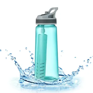 Botella de agua de plástico con filtro de carbono