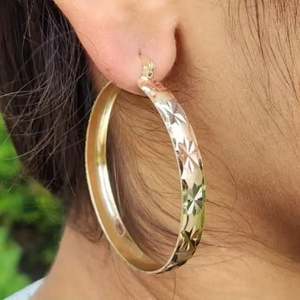 X001034742 Pendientes de Aro Grandes y Gruesos de Moda, Chapados en Oro y Cobre, con Borde Ondulado Geométrico, Multicolores, Tricolor, para Uso Diario, para Mujer - Product Image 4