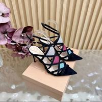 Sandales pour femmes en cuir véritable à talon aiguille, bout pointu, avec boucle de créateur, strass et lanières croisées à la cheville, semelle extérieure en caoutchouc