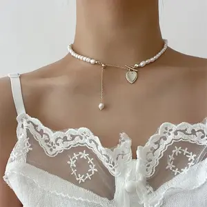 Ingrosso collana di gioielli di perle di lusso chiaro retrò collana di perle naturali e dolci per le donne