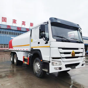 Sinotruk Howo 30000 Litros Aço Inoxidável Transport Tanker <span class=keywords><strong>Bowser</strong></span> Diesel <span class=keywords><strong>Fuel</strong></span> Reabastecimento Caminhões para Gasolina & Oil - Product Image 2