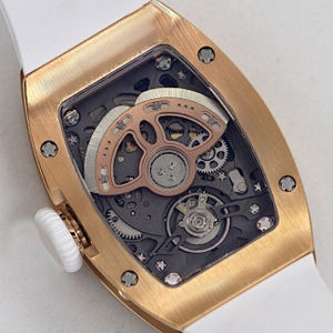 Montre Premium Couture Barrel avec accent en onyx rouge et diamants, réserve de marche de 50 heures, idéale pour les déjeuners d'affaires et les soirées VIP - Product Image 5