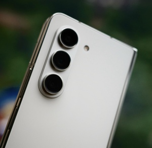 โทรศัพท์มือถือ <span class=keywords><strong>zfold</strong></span> 5G LTE AMOLED 120Hz 4000-4999mAh 5G 99% ใหม่ของแท้ - Product Image 3