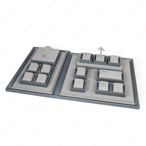 Présentoir à bijoux SUNDO avec plateaux en microfibre pour vitrine de bijouterie et présentoirs de produits - Product Image 6