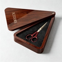 Boîte à ciseaux triangulaire en bois brillant avec insert en mousse découpée personnalisé pour ciseaux de coiffeur, barbier, salon, commémoratif, de luxe