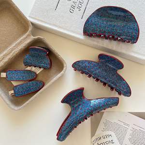 Pince à cheveux vintage tendance en acrylique et denim, couleur unie, pour le bain, style pince à griffes, support de cheveux en jean bleu - Product Image 3