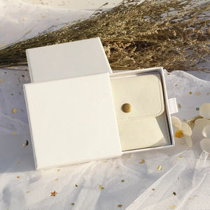 Bolsa de Almacenamiento de Joyas de Cuero PU Cuadrada Moderna con Logotipo Personalizado para Mujer, para Anillos, Aretes, Pulseras, Bolsas de Viaje - Product Image 3