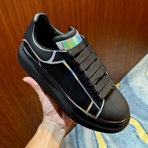 Zapatos de Marca Originales Unisex Negros con Tira Reflectante, Zapatos Casuales Versátiles de Moda que Aumentan la Estatura, Precio al por Mayor - Product Image 1