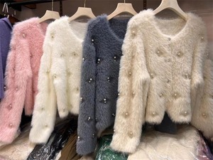 XiaoxiangFeng Pearl Beaded Furry Warm Knitted Cardigans Suéter informal O-cuello <span class=keywords><strong>Cardigan</strong></span> <span class=keywords><strong>Mujer</strong></span> - Product Image 6