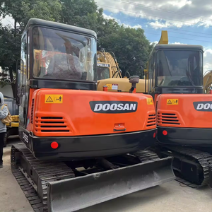 Excavadora usada Doosan Dh55 de 6 toneladas con bomba de motor y motor-1 año de garantía Origen de Japón - Product Image 2