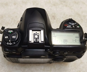 กล้องมือสองราคาถูก Nikon D200 10.2 ล้านพิกเซล เซ็นเซอร์ CCD แบบ APS-C พร้อมแฟลชในตัว - Product Image 2