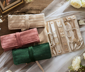 Pochettes Personnalisées en Velours Luxueux, Mini Sac de Rangement Doux pour Bijoux - Product Image 1