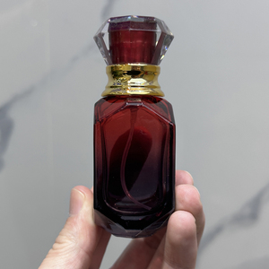 Venta al por mayor: Frasco pulverizador de perfume de vidrio de 50ml, colorido arcoíris, en stock. Oferta de frascos de vidrio para perfume. - Product Image 3