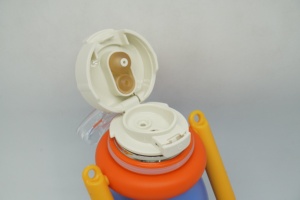 Botella Deportiva Aislada al Vacío de Acero Inoxidable de 450 ml con Asa de Transporte, Personalizable al por Mayor - Product Image 3