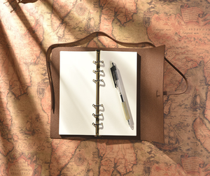 Diario in Pelle: Agenda in Stile Retrò di Alta Qualità per Artisti, Viaggiatori e Tutti gli Altri, Versione a Righe A6 - Product Image 3